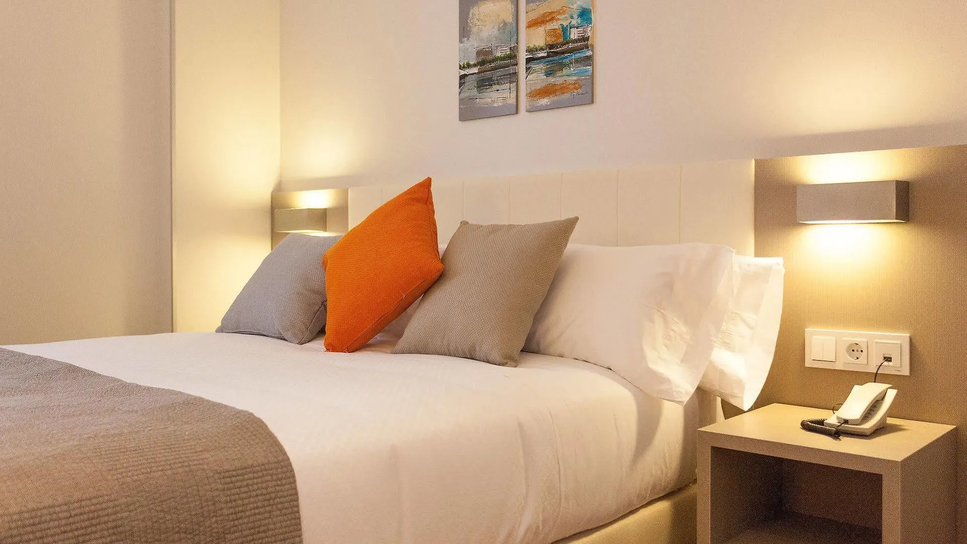 Colectia Hotel Urumea Saint-Sébastien